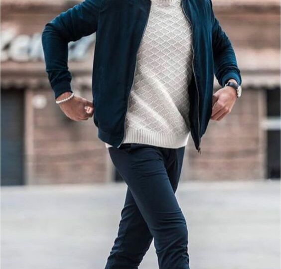 Blue Blazer with Black Crew-neck T-shirt Outfits For Men In Their 20s (3  ideas & outfits)